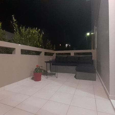 Nickolas Tiny Apartment Souda-Chania Chrissi Akti Chania Exterior foto