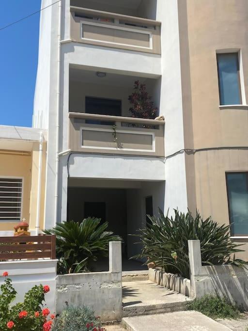 Nickolas Tiny Apartment Souda-Chania Chrissi Akti Chania Exterior foto