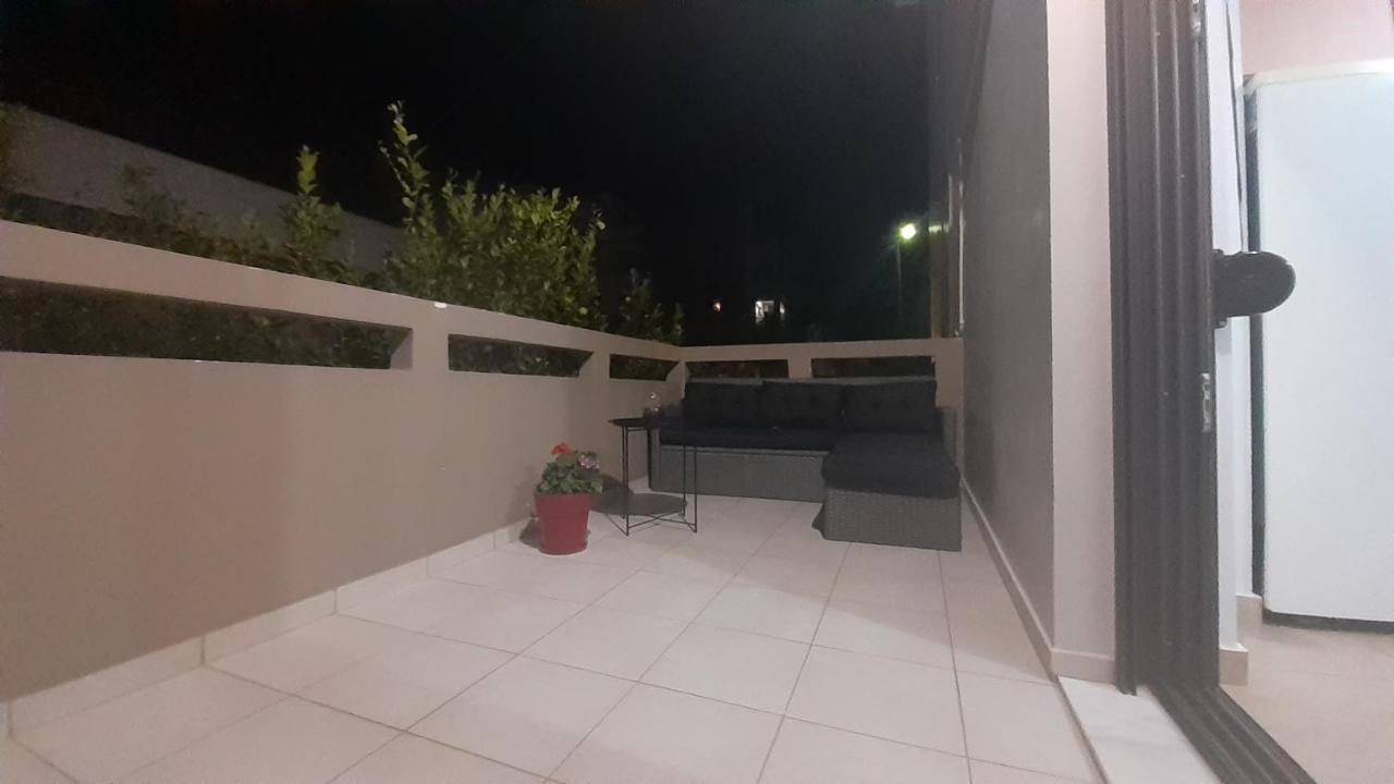 Nickolas Tiny Apartment Souda-Chania Chrissi Akti Chania Exterior foto